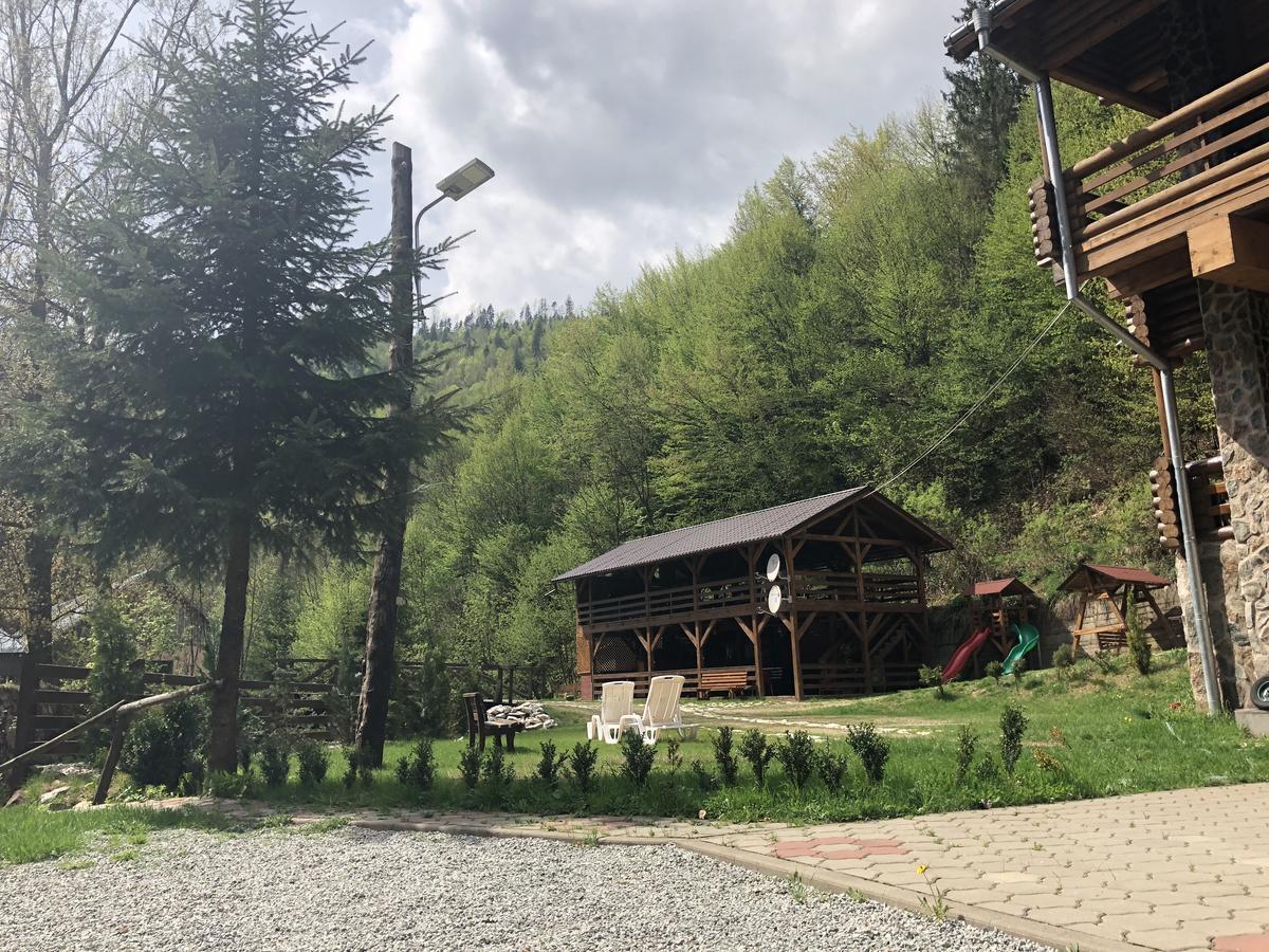 Cabana Bradul Rodna Bagian luar foto